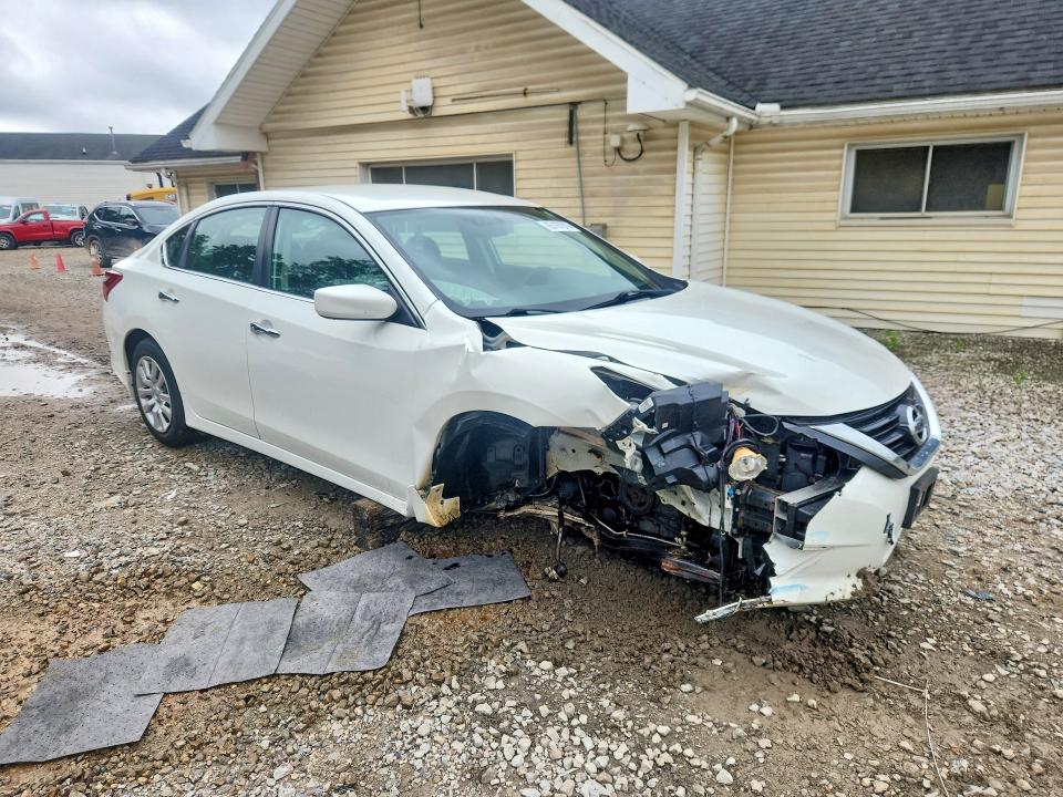 Продаж на аукціоні авто 2018 Nissan Altima, vin: 1N4AL3AP8JC476852, номер лоту: 65167976