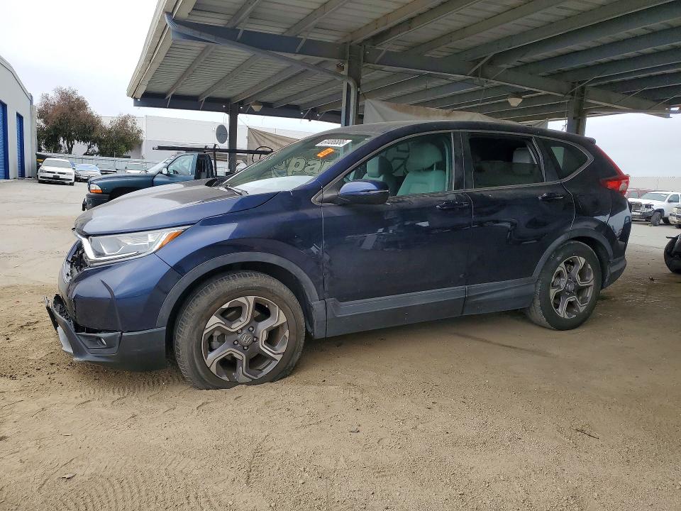 64486886 :رقم المزاد ، 7FARW1H80JE028572 vin ، 2018 Honda Cr-v مزاد بيع