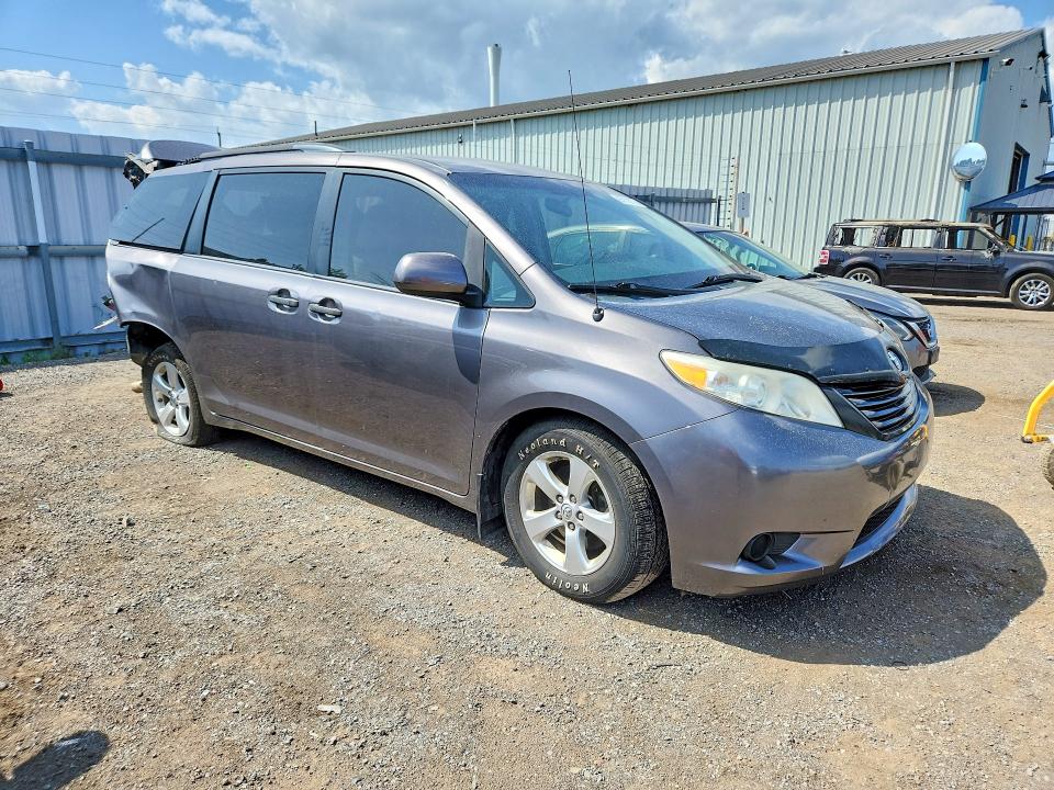 2014 Toyota Sienna მანქანა იყიდება აუქციონზე, vin: 5TDZK3DC5ES448438, აუქციონის ნომერი: 65702776