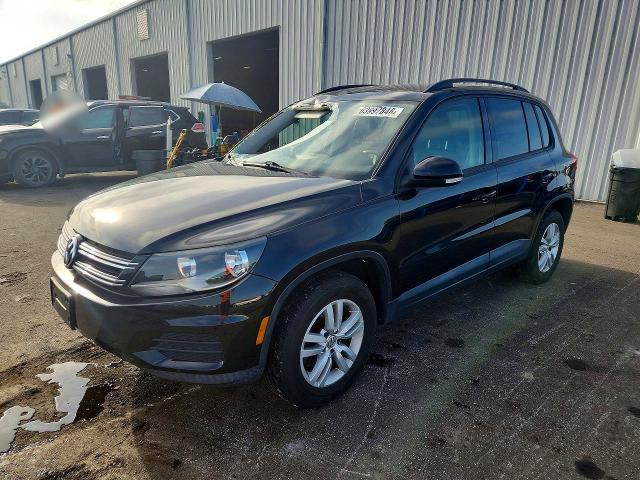 Auction sale of the 2017 Volkswagen Tiguan, vin: WVGBV7AX0HK024793, lot number: 63997846