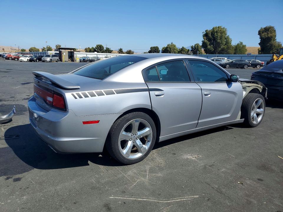 2014 Dodge Charger მანქანა იყიდება აუქციონზე, vin: 2C3CDXBG8EH375131, აუქციონის ნომერი: 64997056