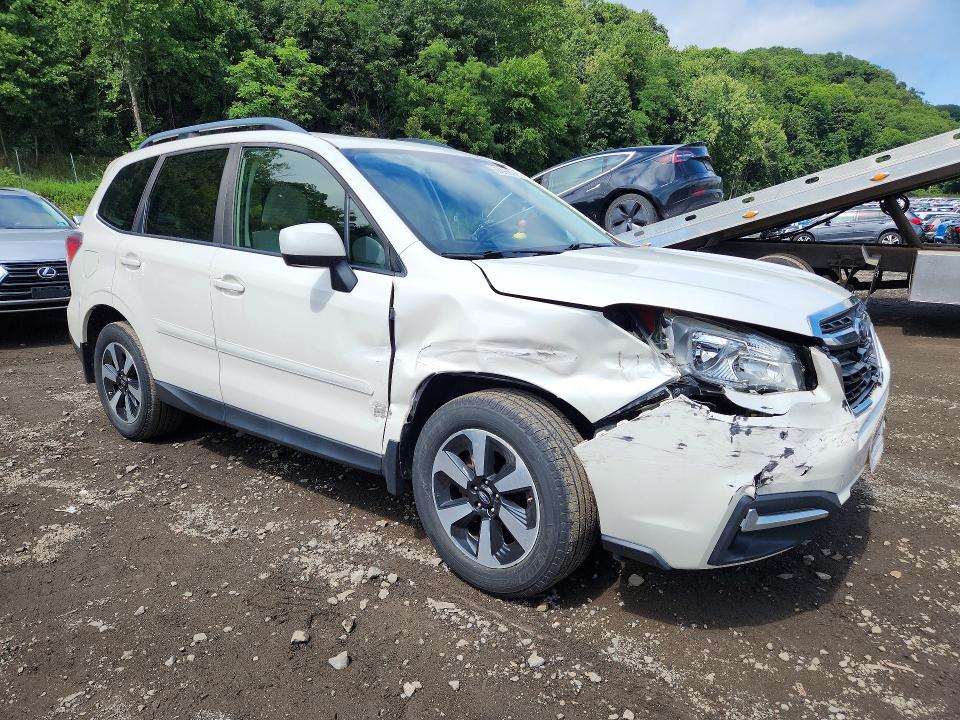 65296876 :رقم المزاد ، JF2SJAGC9JH575116 vin ، 2018 Subaru Forester مزاد بيع