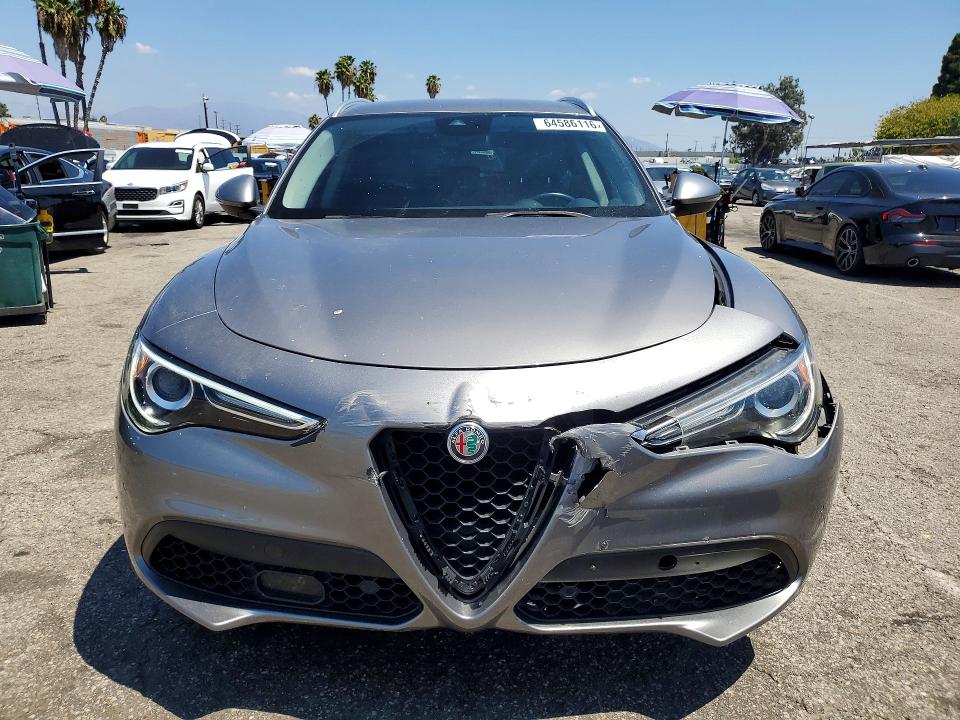 Продаж на аукціоні авто 2018 Alfa Romeo Stelvio, vin: ZASFAKBN6J7B66843, номер лоту: 64586116