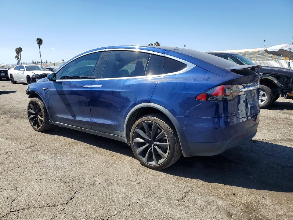 Продаж на аукціоні авто 2018 Tesla Model X, vin: 5YJXCAE27JF115946, номер лоту: 65482166