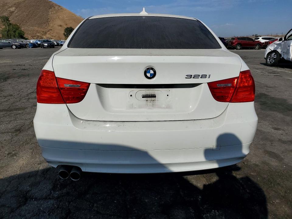 2011 Bmw 328 მანქანა იყიდება აუქციონზე, vin: WBAPH5C5XBA442130, აუქციონის ნომერი: 63839156