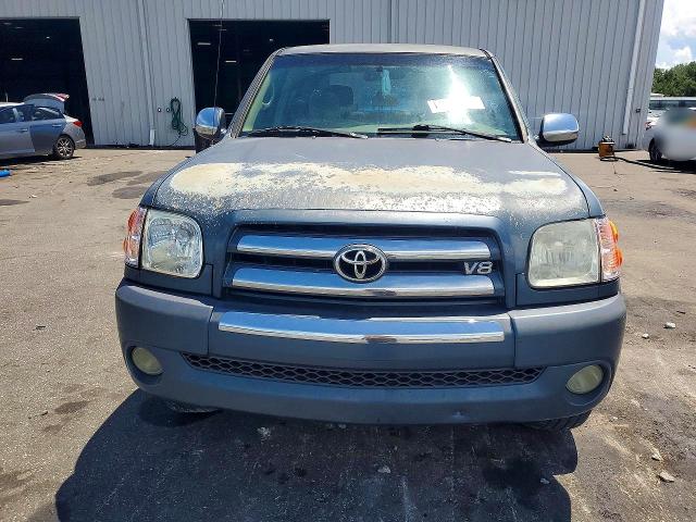 64227536 :رقم المزاد ، 5TBDT44105S488267 vin ، 2005 Toyota Tundra مزاد بيع