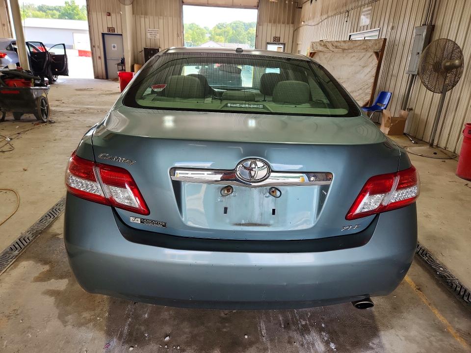 2011 Toyota Camry მანქანა იყიდება აუქციონზე, vin: 4T1BF3EK2BU749005, აუქციონის ნომერი: 63874656