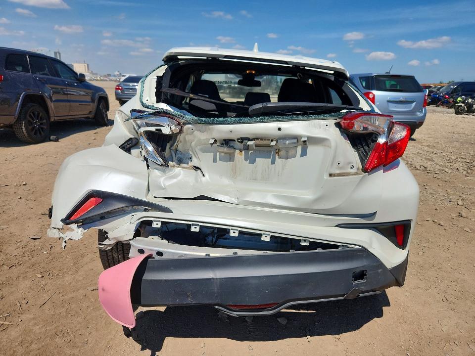 65054436 :رقم المزاد ، NMTKHMBX2JR020928 vin ، 2018 Toyota C-hr مزاد بيع
