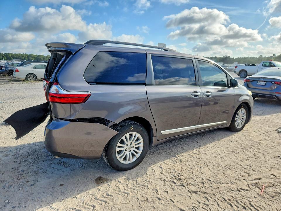 Продаж на аукціоні авто 2017 Toyota Sienna, vin: 5TDYZ3DC8HS842835, номер лоту: 65486666