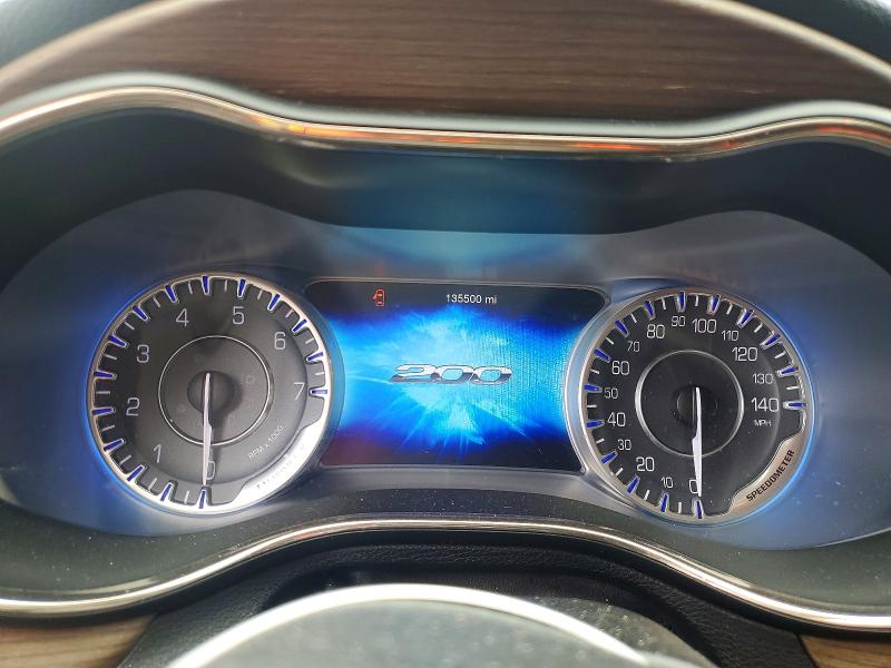 62810576 :رقم المزاد ، 1C3CCCCG1FN567610 vin ، 2015 Chrysler 200 مزاد بيع