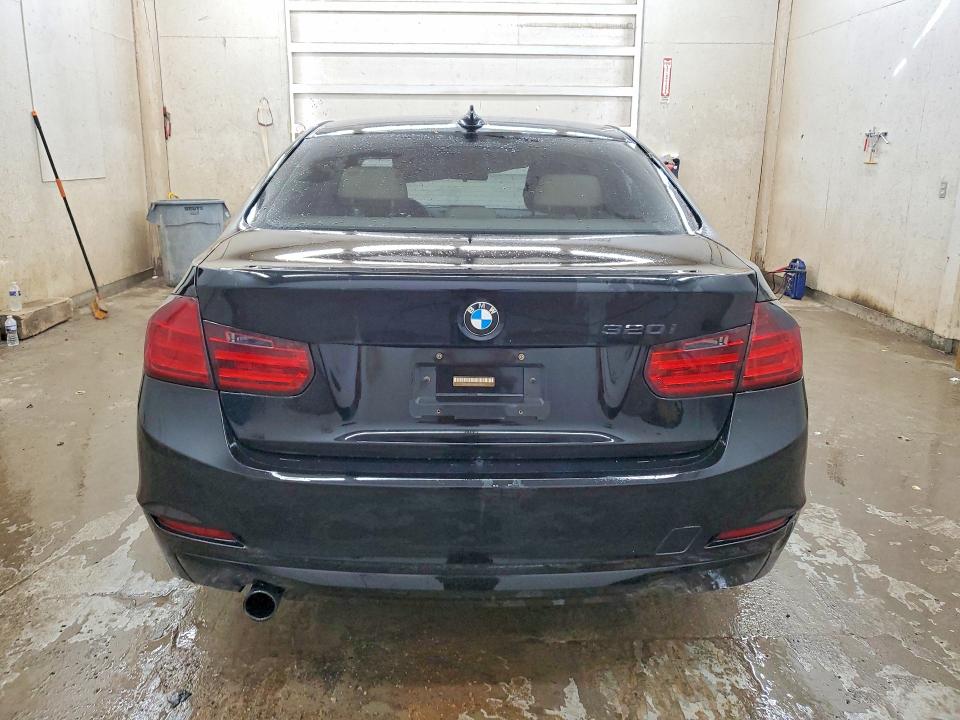 2014 Bmw 320 მანქანა იყიდება აუქციონზე, vin: WBA3B1G56ENS78343, აუქციონის ნომერი: 65635686