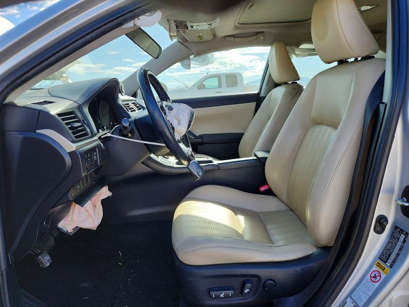 65416926 :رقم المزاد ، JTHKD5BH2B2010869 vin ، 2011 Lexus Ct مزاد بيع