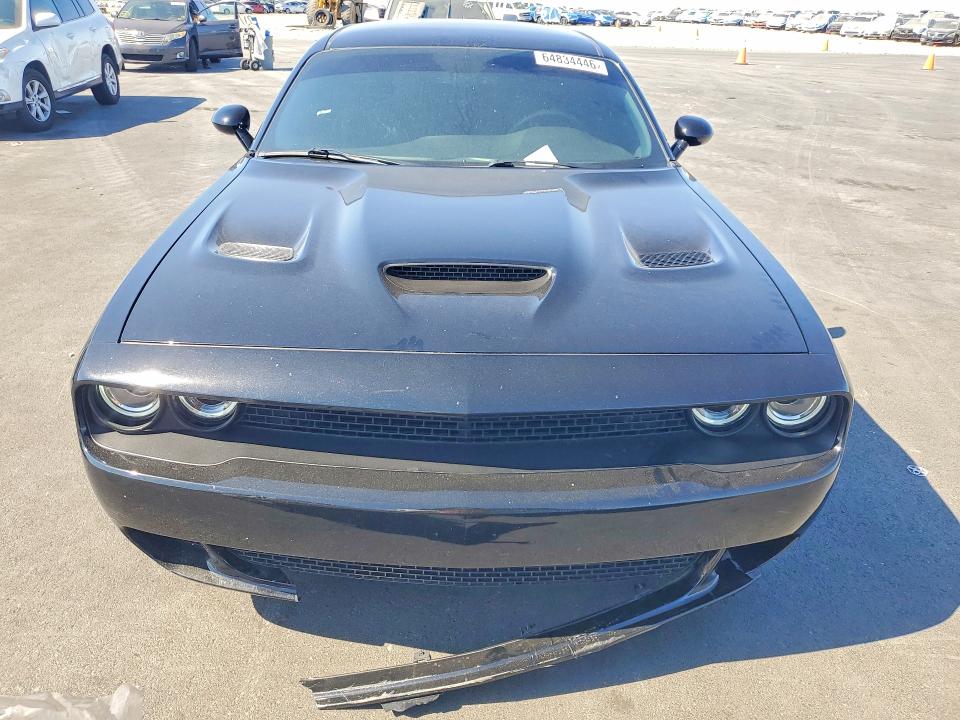 64834446 :رقم المزاد ، 2C3CDZFJ6KH719214 vin ، 2019 Dodge Challenger مزاد بيع