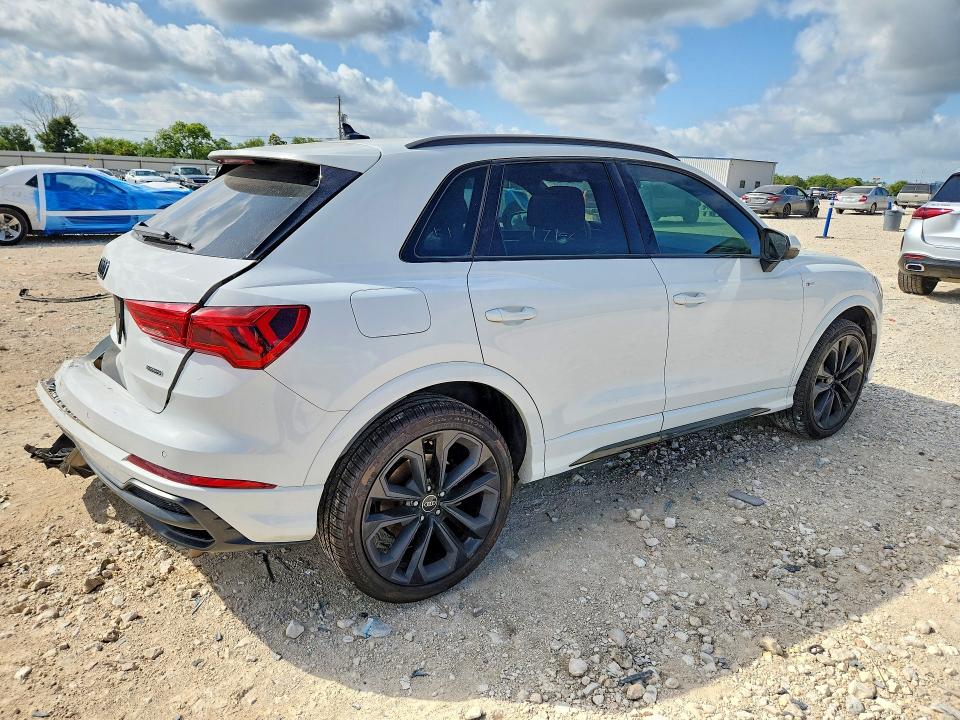 2022 Audi Q3 მანქანა იყიდება აუქციონზე, vin: WA1EECF3XN1004711, აუქციონის ნომერი: 64109696