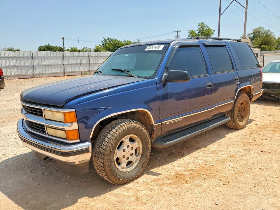 1999 Chevrolet Tahoe მანქანა იყიდება აუქციონზე, vin: 1GNEK13R1XJ452812, აუქციონის ნომერი: 63704876