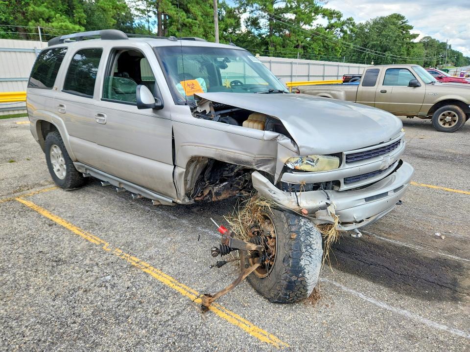 2004 Chevrolet Tahoe მანქანა იყიდება აუქციონზე, vin: 1GNEK13T44R220147, აუქციონის ნომერი: 63553456