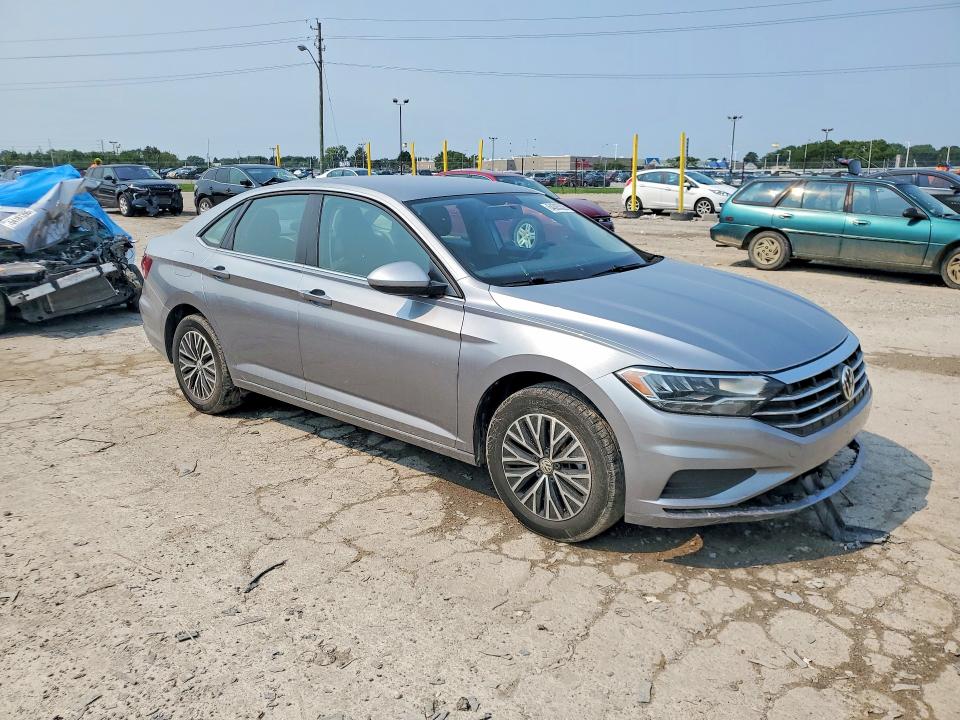 64305326 :رقم المزاد ، 3VWC57BU2MM058411 vin ، 2021 Volkswagen Jetta مزاد بيع