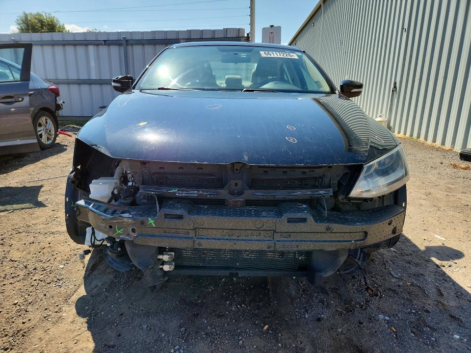 2011 Volkswagen Jetta მანქანა იყიდება აუქციონზე, vin: 3VWLX7AJ9BM112348, აუქციონის ნომერი: 66117226