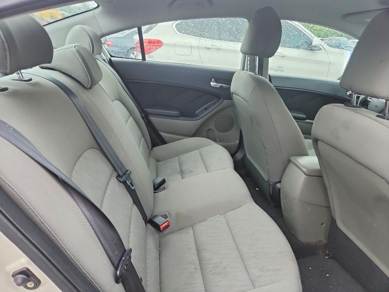 63564446 :رقم المزاد ، KNAFK4A62F5418678 vin ، 2015 Kia Forte مزاد بيع