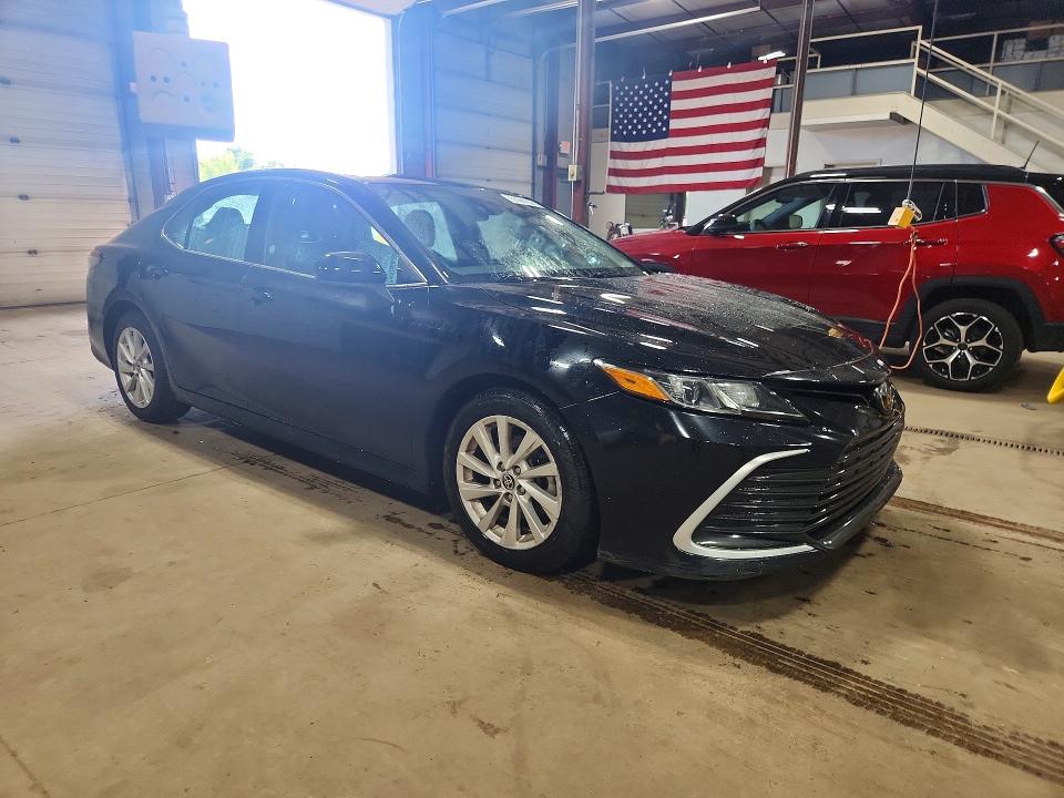 Продажа на аукционе авто 2021 Toyota Camry, vin: 4T1C11AKXMU472099, номер лота: 63912076