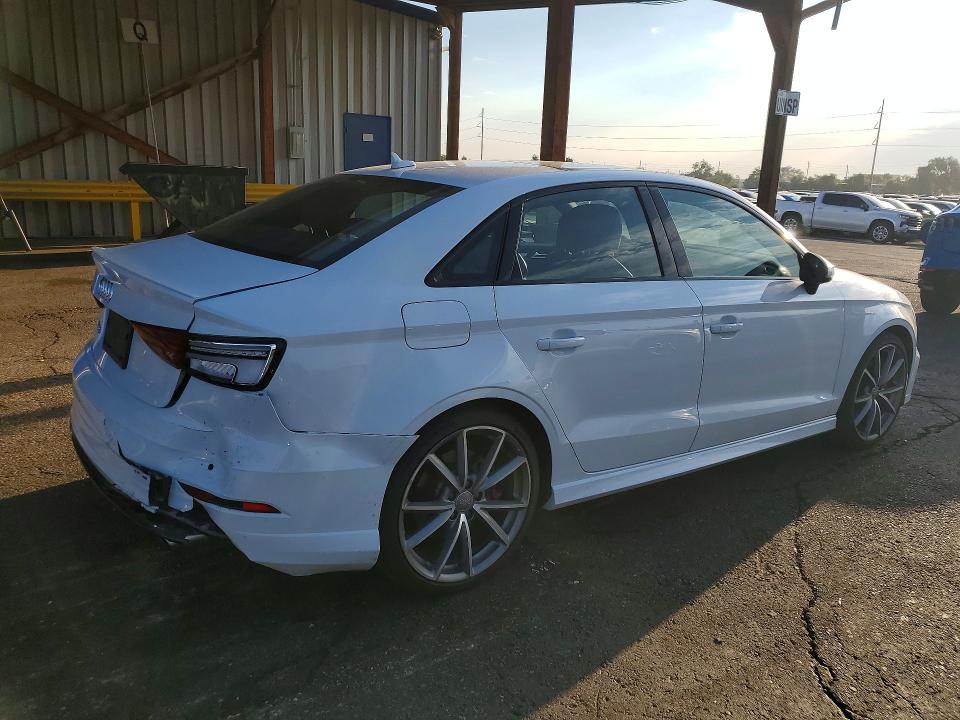 Продаж на аукціоні авто 2018 Audi S3, vin: WAUB1HFF8J1082066, номер лоту: 64747146