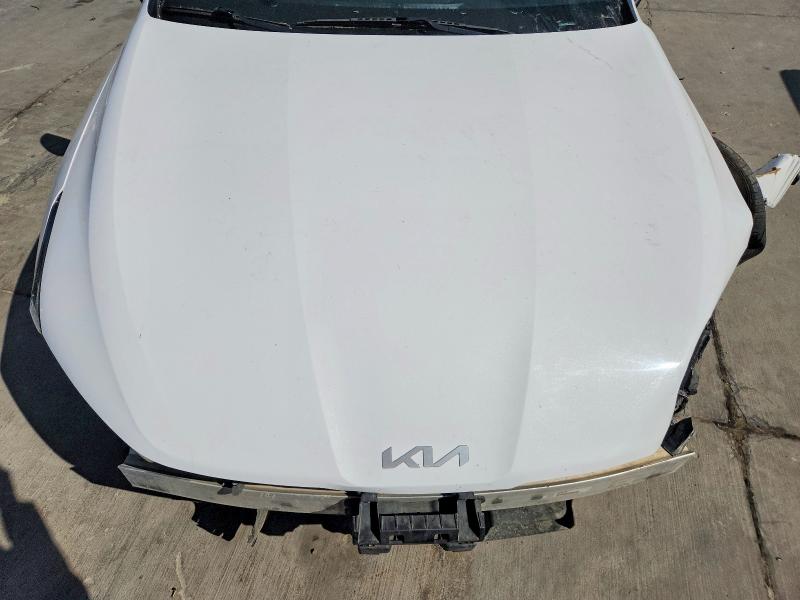 65163536 :رقم المزاد ، 5XXG14J27NG144556 vin ، 2022 Kia K5 مزاد بيع