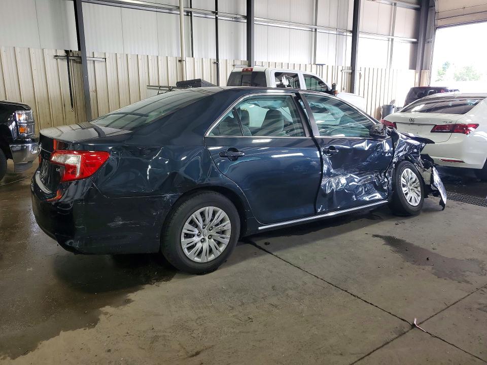2014 Toyota Camry მანქანა იყიდება აუქციონზე, vin: 4T4BF1FKXER443585, აუქციონის ნომერი: 64689266