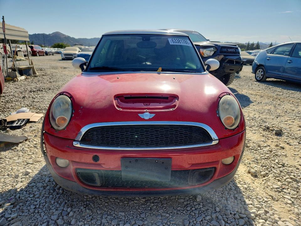 63381786 :رقم المزاد ، WMWSV3C56BTY10900 vin ، 2011 Mini Cooper مزاد بيع