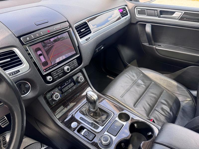 Продаж на аукціоні авто 2017 Volkswagen Touareg, vin: WVGGF7BP8HD001557, номер лоту: 65160976