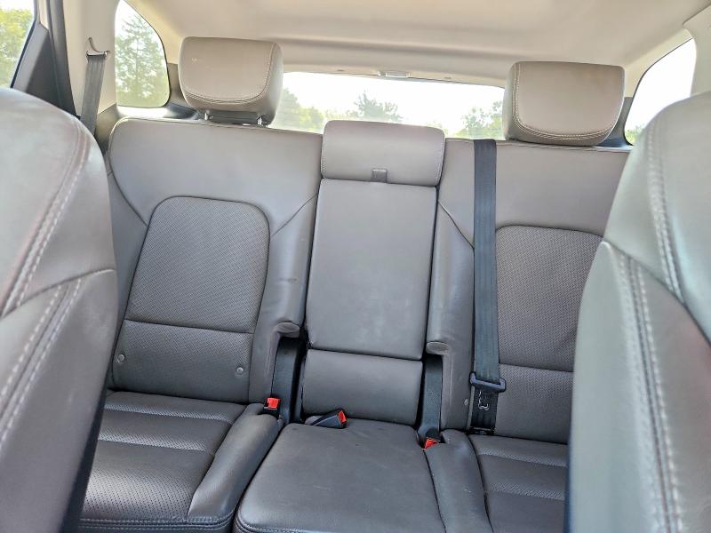Продажа на аукционе авто 2017 Hyundai Santa Fe, vin: KM8SRDHF3HU182954, номер лота: 63897976