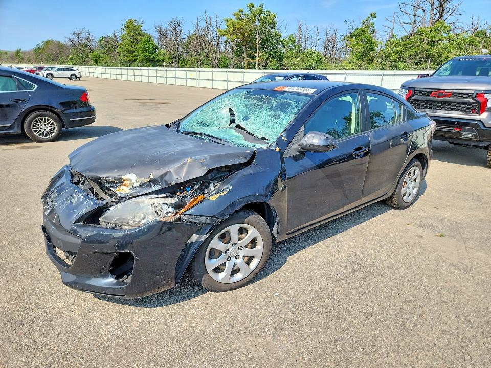 Auction sale of the 2013 Mazda 3, vin: JM1BL1TF8D1705621, lot number: 70208886
