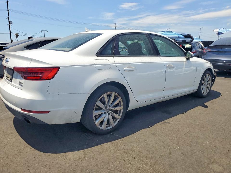Продажа на аукционе авто 2017 Audi A4, vin: WAUANAF43HN036962, номер лота: 64629726