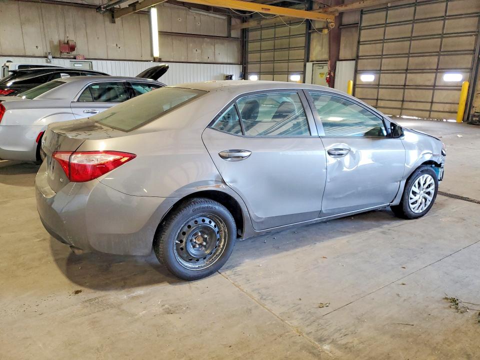 Продажа на аукционе авто 2018 Toyota Corolla, vin: 5YFBURHE9JP744575, номер лота: 65199656