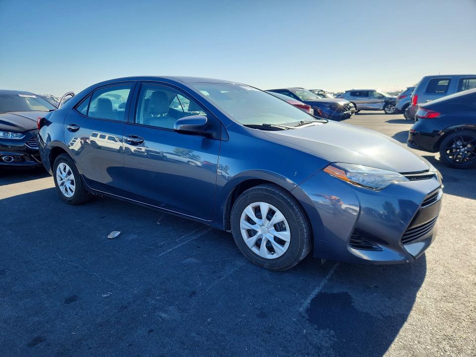 Продажа на аукционе авто 2017 Toyota Corolla, vin: 2T1BPRHE1HC770735, номер лота: 63705596