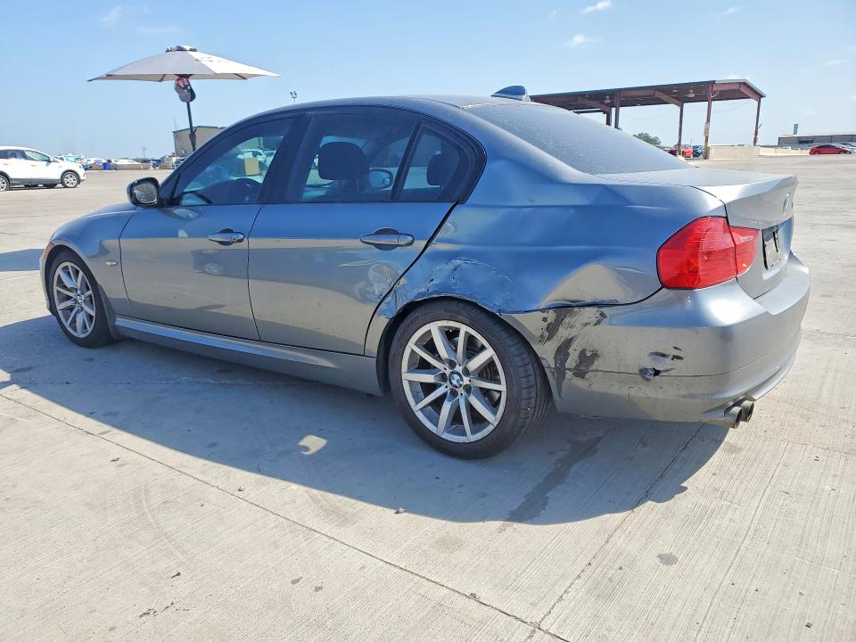 64551936 :رقم المزاد ، WBAPH7G51ANM52753 vin ، 2010 Bmw 328 مزاد بيع