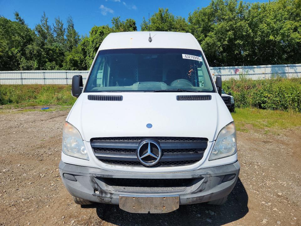 63278996 :رقم المزاد ، WD3PE8CC7D5740376 vin ، 2013 Mercedes-benz Sprinter مزاد بيع