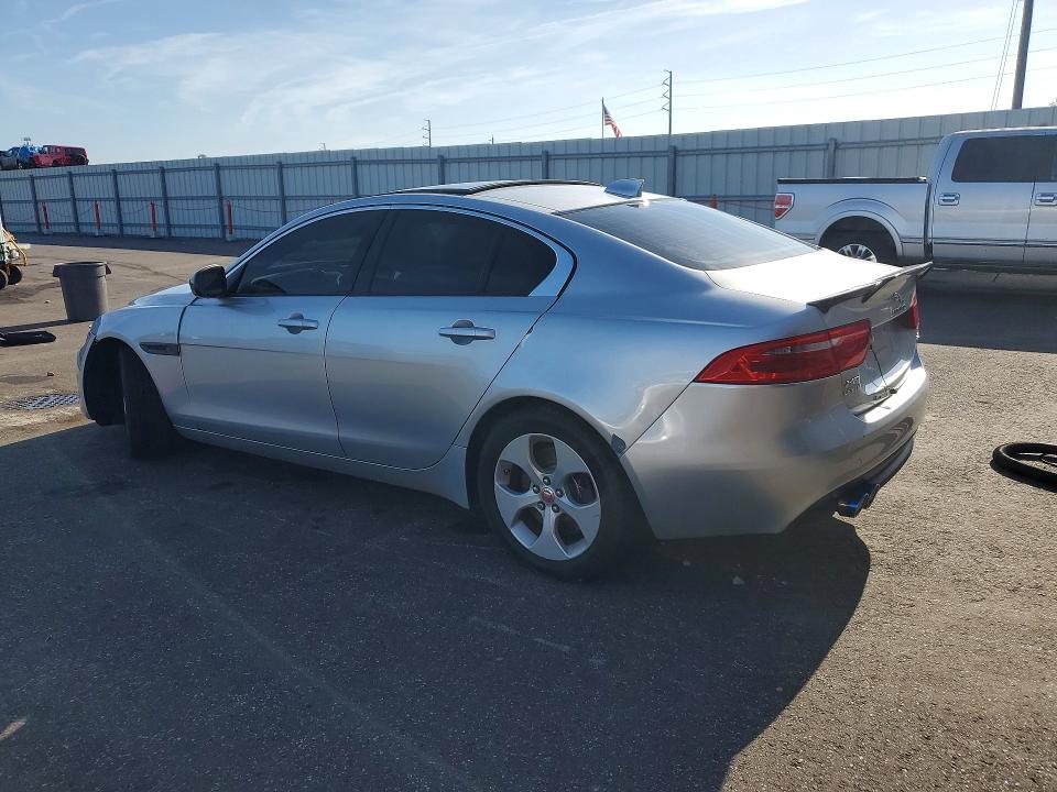 63423496 :رقم المزاد ، SAJAS4BN5HA976426 vin ، 2017 Jaguar Xe مزاد بيع