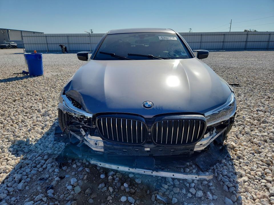 63667796 :رقم المزاد ، WBA7F0C55JGM24090 vin ، 2018 Bmw 750 مزاد بيع