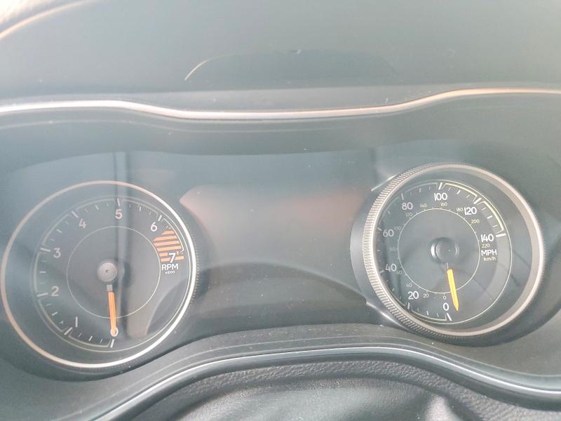 64478806 :رقم المزاد ، 1C4PJLDB0KD270057 vin ، 2019 Jeep Cherokee مزاد بيع