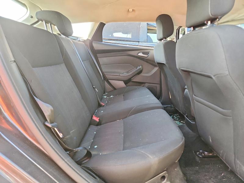 65136596 :رقم المزاد ، 1FADP3K25JL317663 vin ، 2018 Ford Focus مزاد بيع