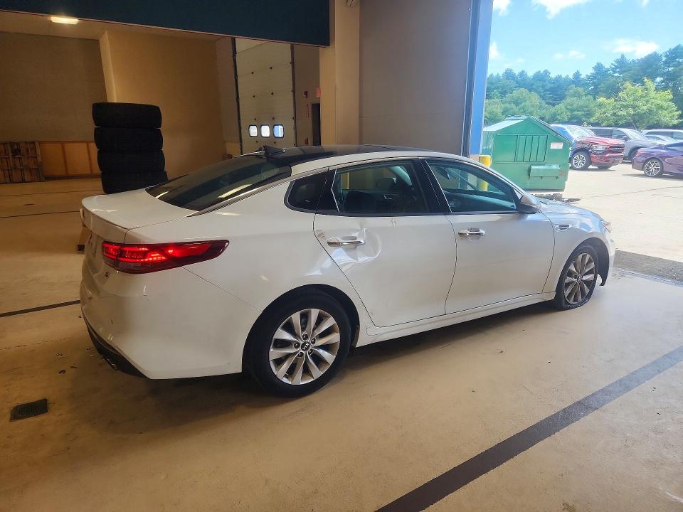Продажа на аукционе авто 2018 Kia Optima, vin: 5XXGT4L32JG233493, номер лота: 66577606