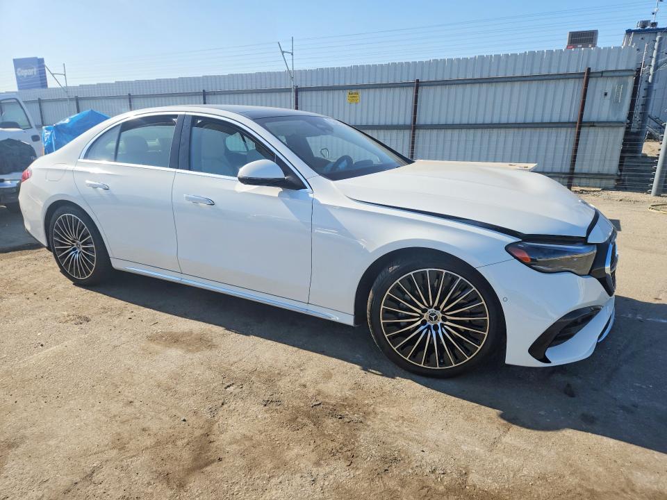 63940516 :رقم المزاد ، W1KLF6BB1SA093451 vin ، 2025 Mercedes-benz E مزاد بيع
