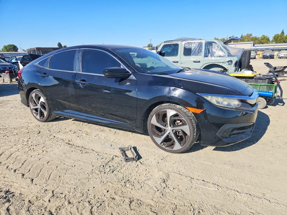 65347926 :رقم المزاد ، 19XFC2F55HE211343 vin ، 2017 Honda Civic مزاد بيع
