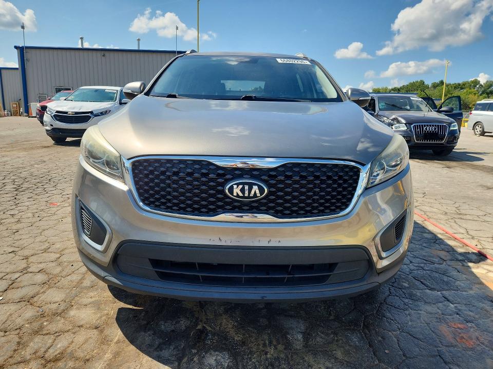 66802296 :رقم المزاد ، 5XYPG4A34HG189011 vin ، 2017 Kia Sorento مزاد بيع