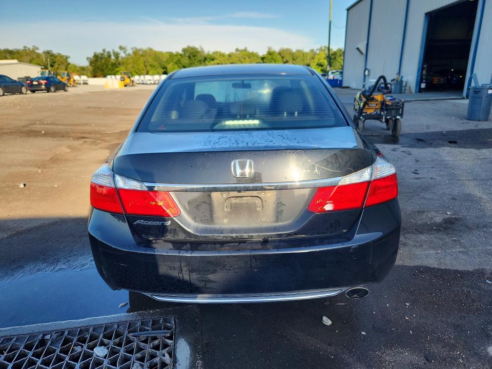 2015 Honda Accord მანქანა იყიდება აუქციონზე, vin: 1HGCR2F32FA170705, აუქციონის ნომერი: 66023706