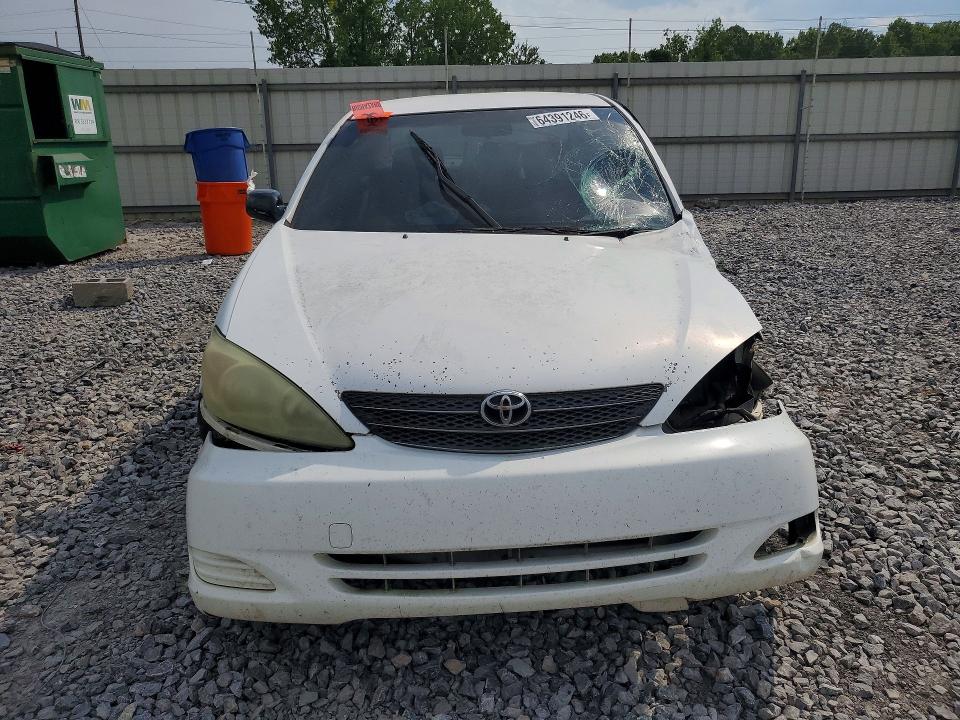 64391246 :رقم المزاد ، JTDBE32K040272273 vin ، 2004 Toyota Camry مزاد بيع
