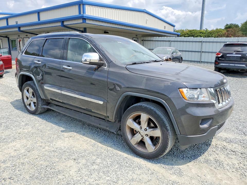 66743176 :رقم المزاد ، 1J4RR6GG3BC607556 vin ، 2011 Jeep Grand Cherokee مزاد بيع