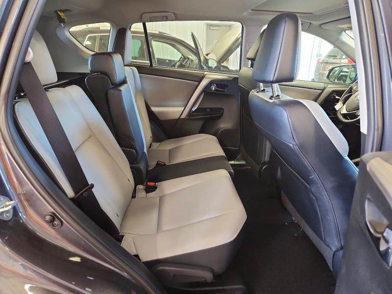 65666406 :رقم المزاد ، 2T3DFREV3HW677026 vin ، 2017 Toyota Rav4 مزاد بيع