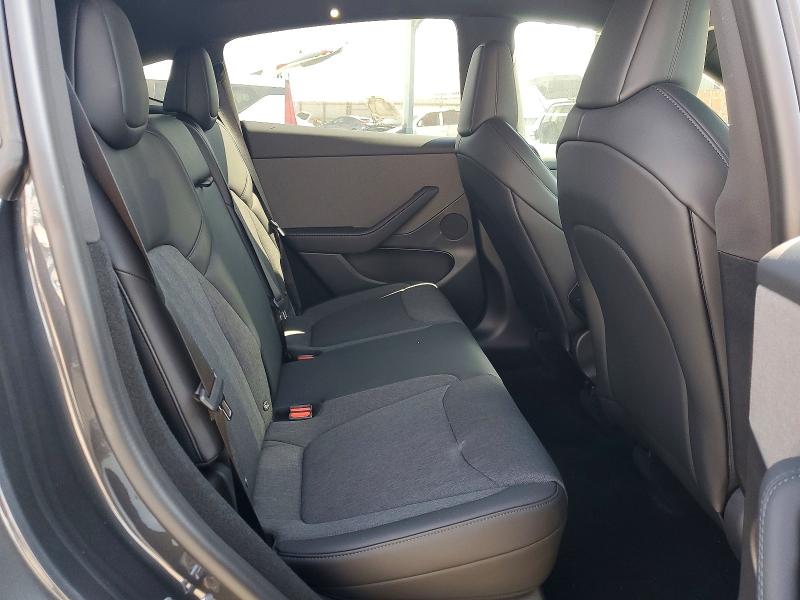 64644566 :رقم المزاد ، 7SAYGDED0TA721667 vin ، 2026 Tesla Model Y مزاد بيع