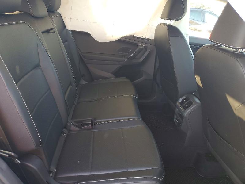 63929126 :رقم المزاد ، 3VV2B7AXXMM075834 vin ، 2021 Volkswagen Tiguan مزاد بيع